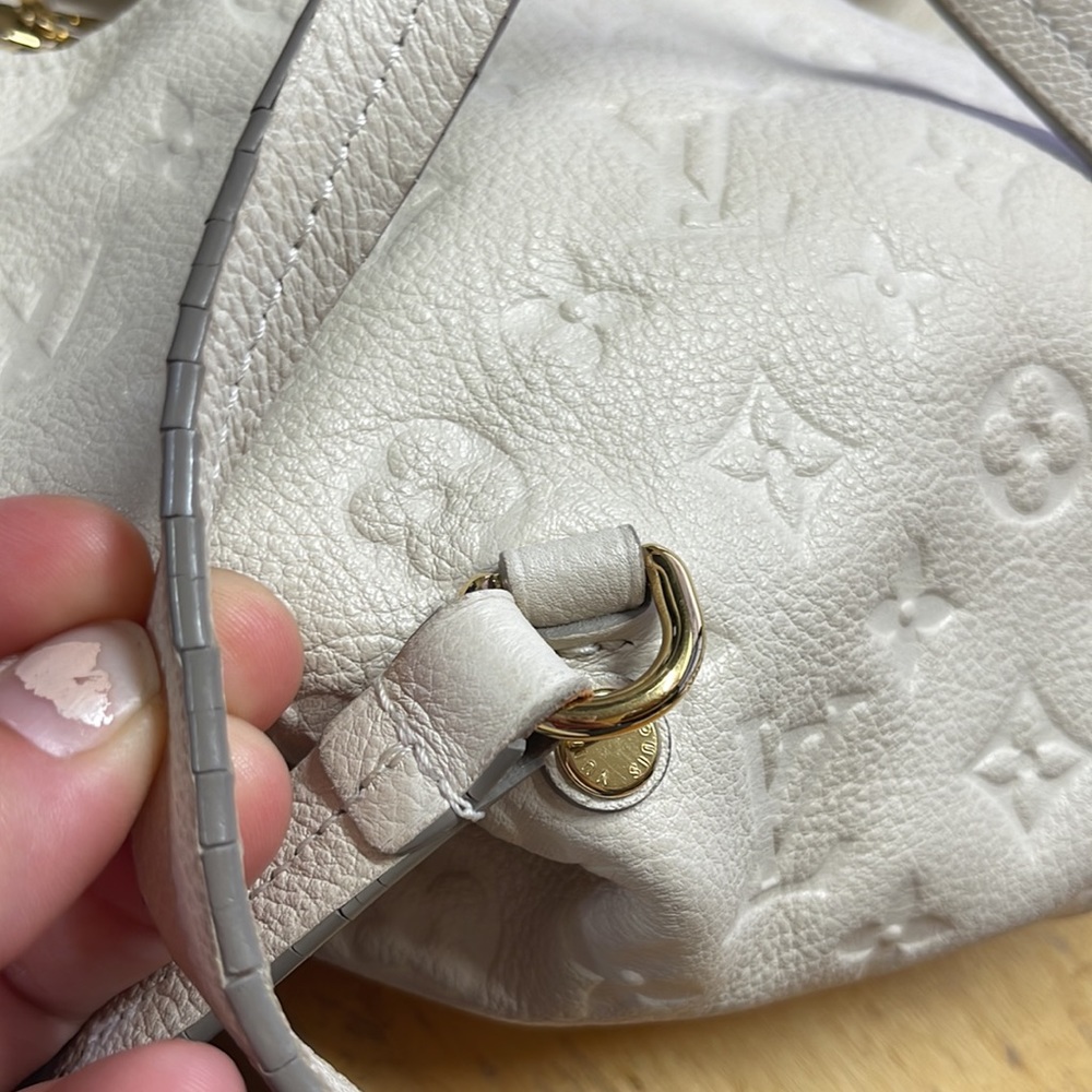 authentic LOUIS VUITTON White Monogram Empreinte Leather Inspiree Bag - Picture 14 of 16